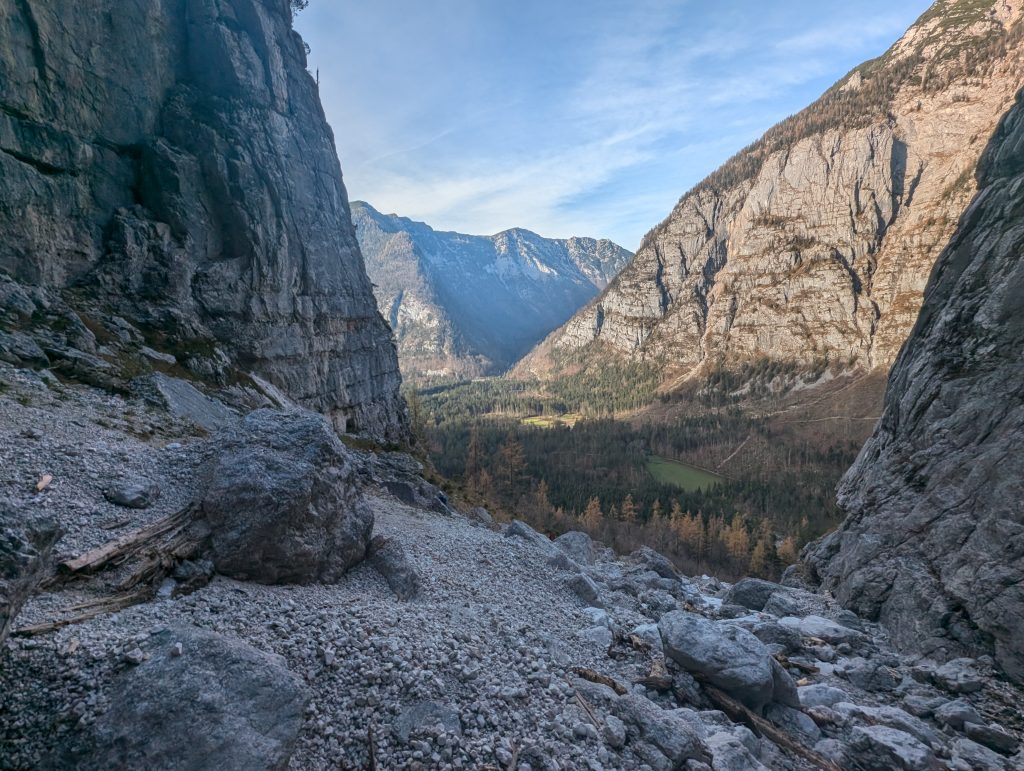 Im Kessel mit Blick auf Koppenwinkelalm